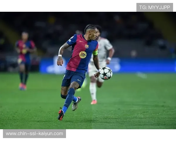 球队在欧冠热身赛中磨合阵容以备正赛，欧冠赛前热身音乐