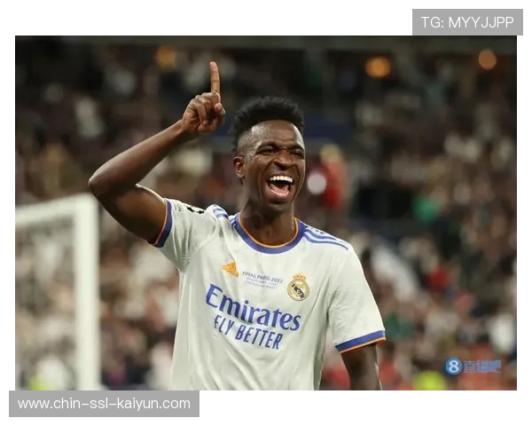 皇马防线告急，维尼修斯伤退成最大隐忧，皇马妮维雅