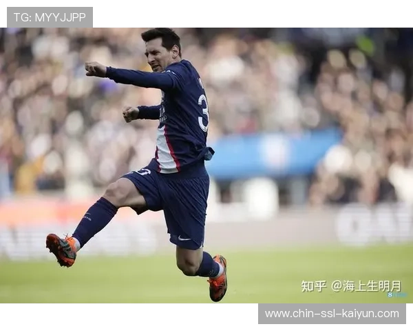 巴黎任意球后点强力顶入网窝:夜色、传球与装备缔造的制胜时刻 巴黎任意球后点强力顶入网窝:夜色、传球与装备缔造的制胜时刻